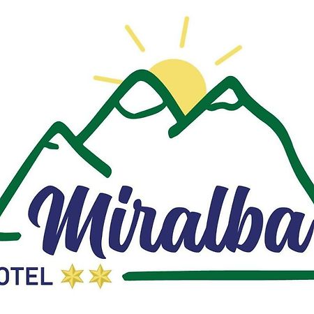 Hotel Miralba Alba De Los Cardanos Bagian luar foto