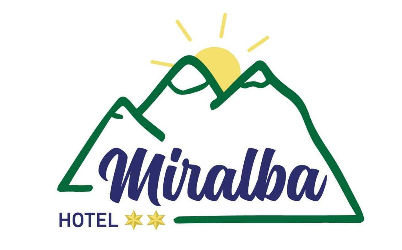 Hotel Miralba Alba De Los Cardanos Bagian luar foto