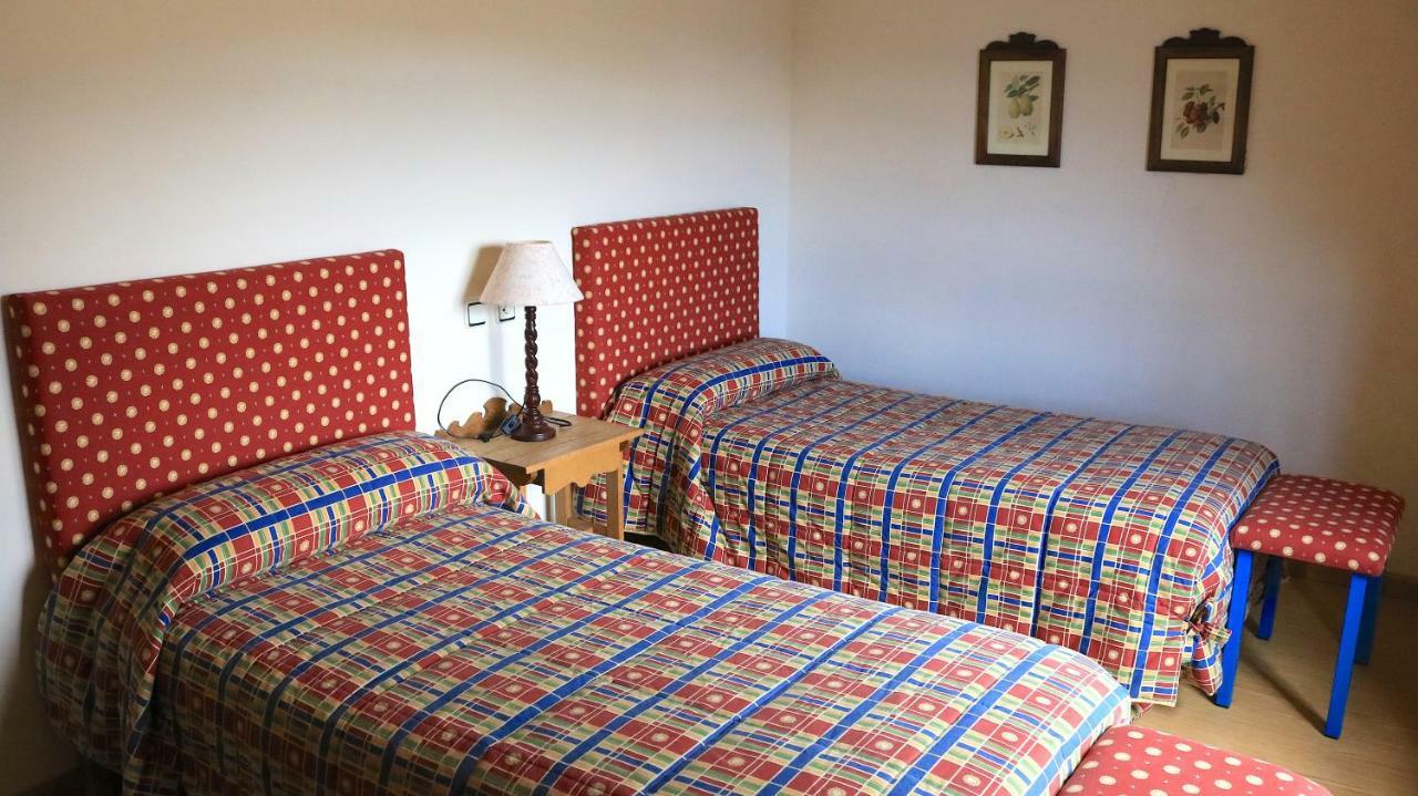 Hotel Miralba Alba De Los Cardanos Bagian luar foto